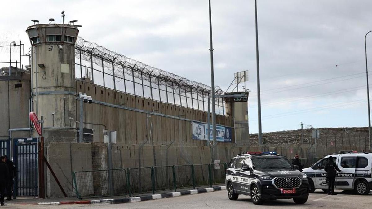 İsrail güçleri Ofer Hapishanesi’ne baskın düzenledi