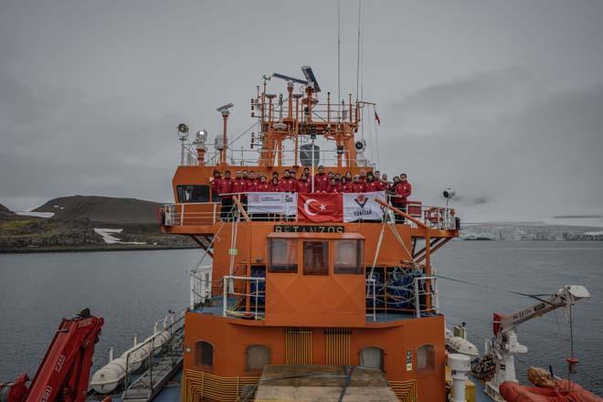 Türk bilim ekibi 60 saat sonra Antarktika’ya ulaştı